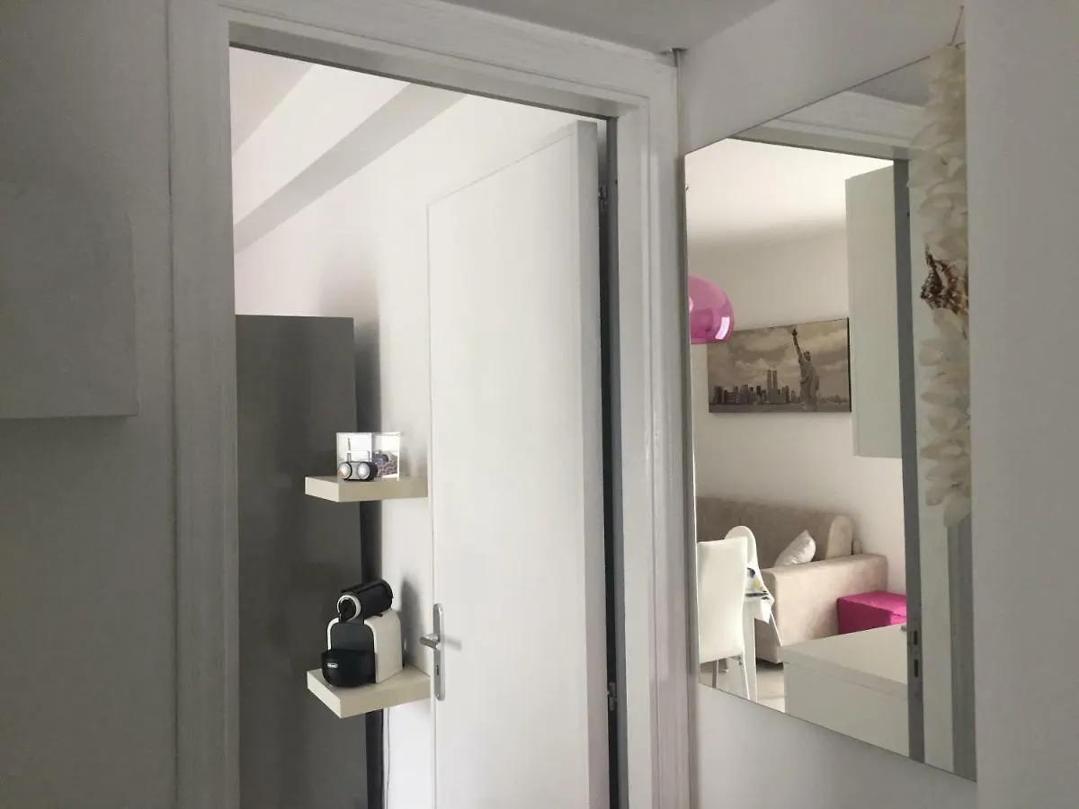 Casa Vacanze La Formica Capo dʼOrlando 0*,